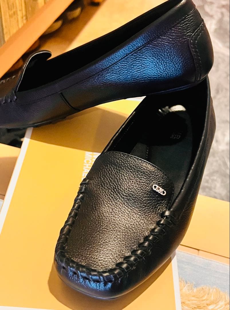 新品未使用　MICHAEL KORS ブラック モカシン