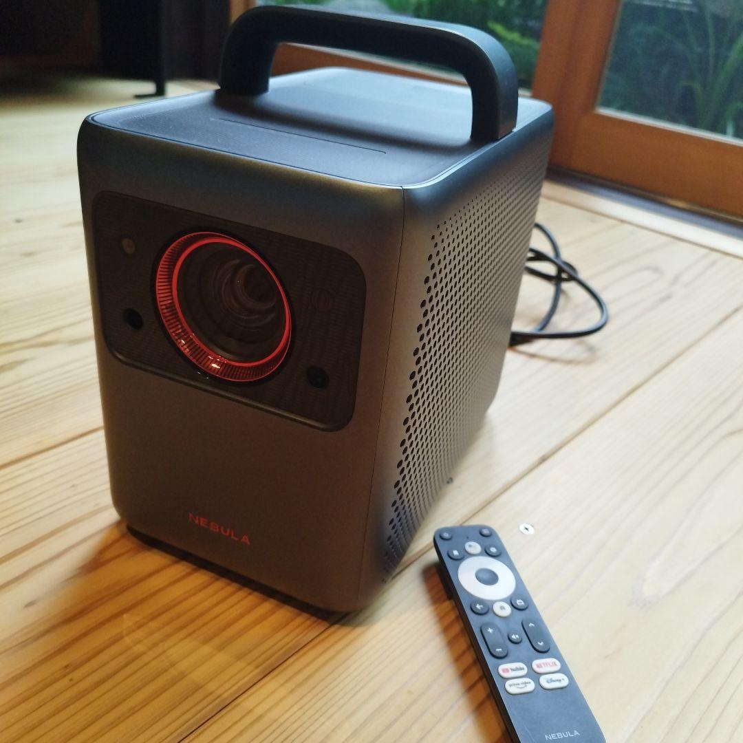 Anker Nebula Cosmos Laser プロジェクター