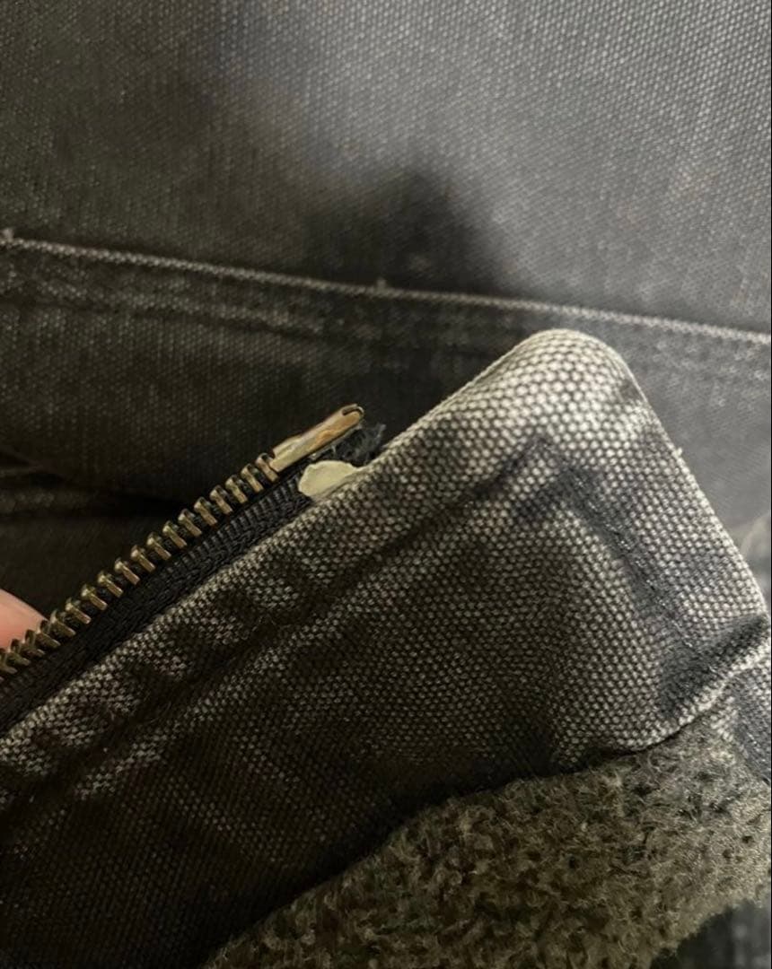 Carhartt ダックベスト ブラック ダークグレー