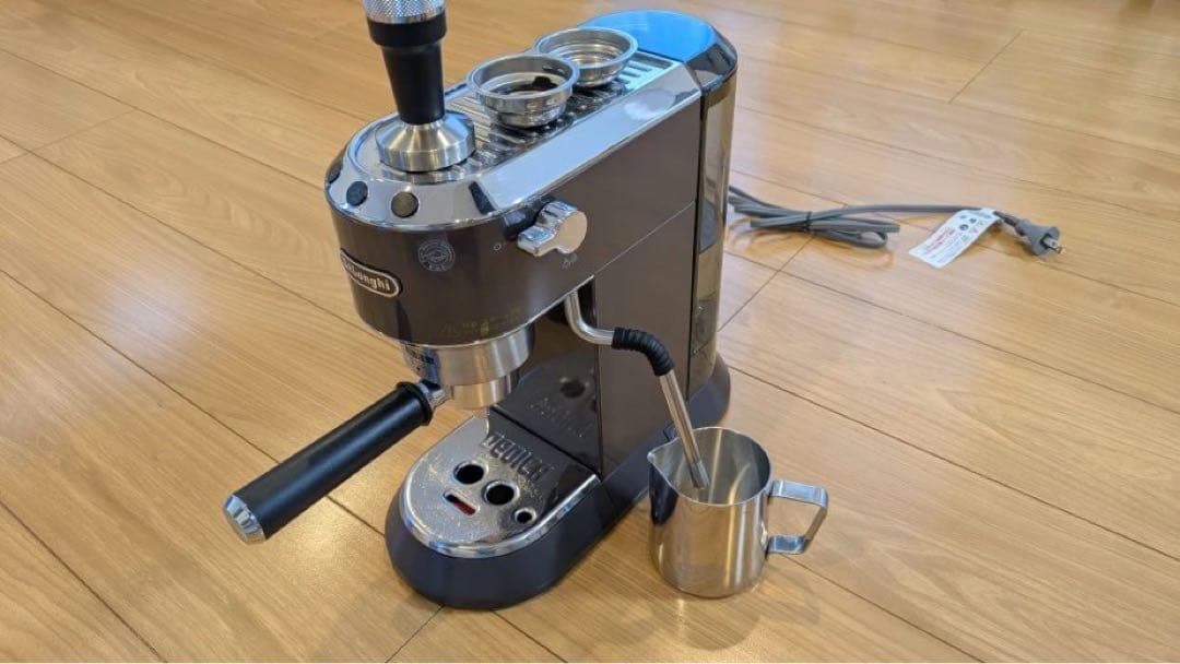 De'Longhi エスプレッソメーカー デディカ アルテ EC885J-GY