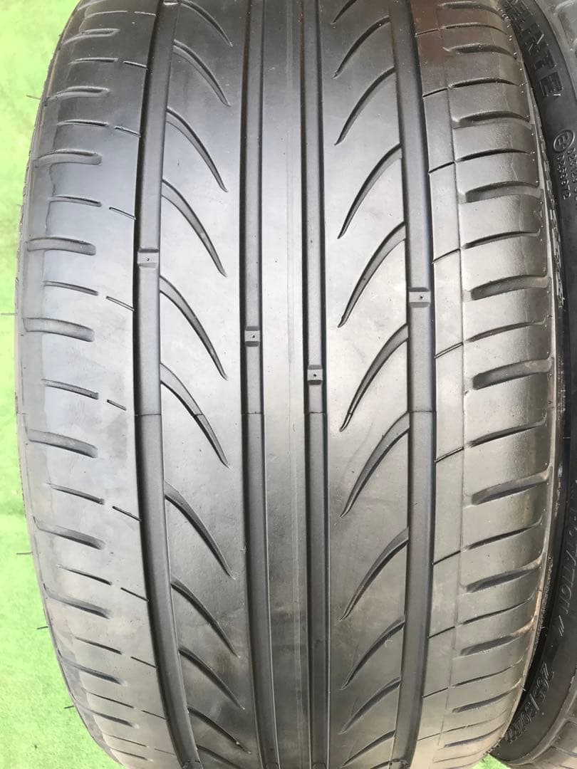 265/30 R22、DELINTE THUNDER D7ラジアルタイヤ、21年