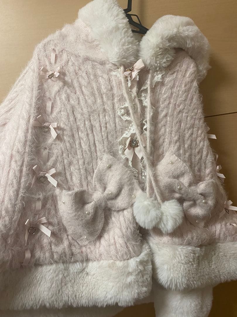 LIZ LISA ポンポンリボンニットファーポンチョ 2024