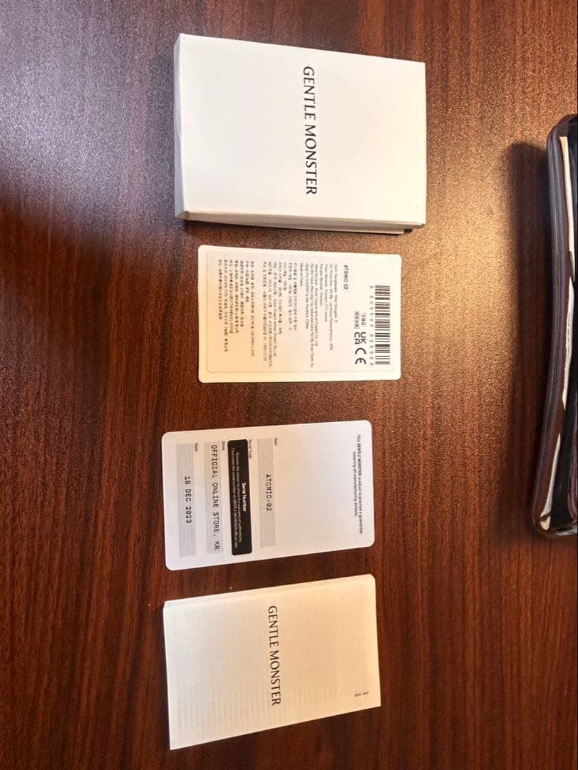 小物 Gentle monster Atomic-02