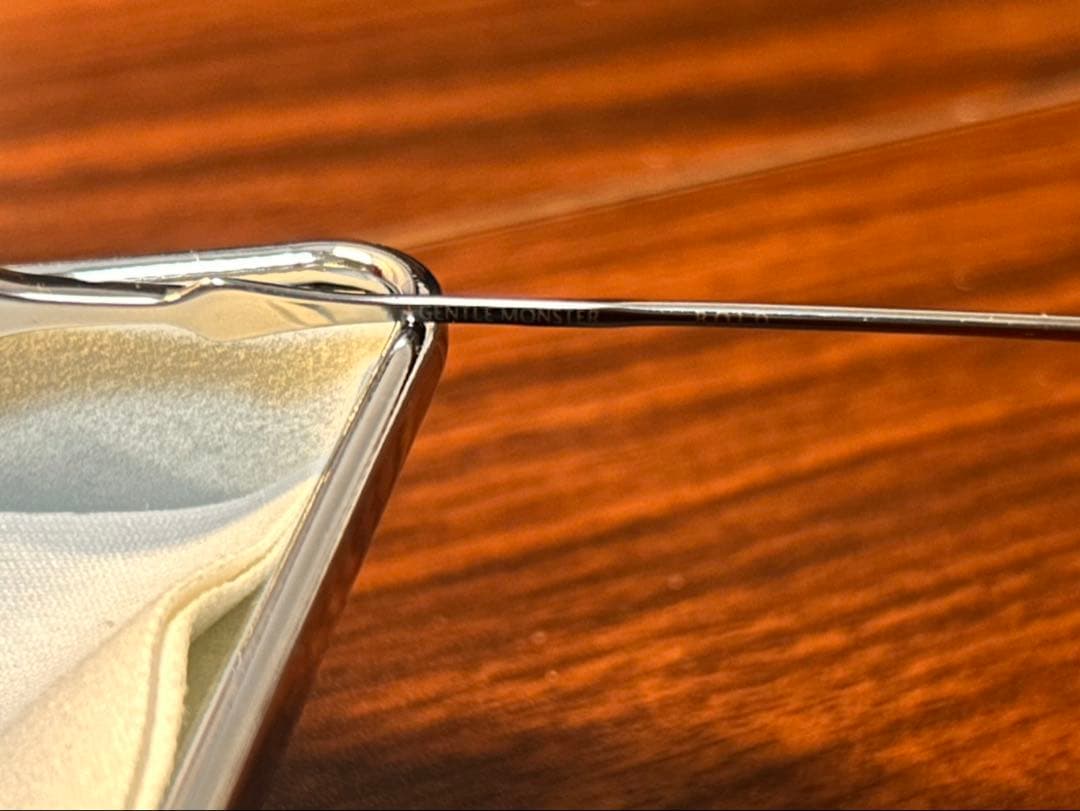 小物 Gentle monster Atomic-02