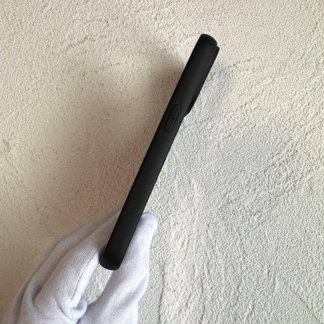 PRADA プラダ iPhone15Proケース キルティング ブラック