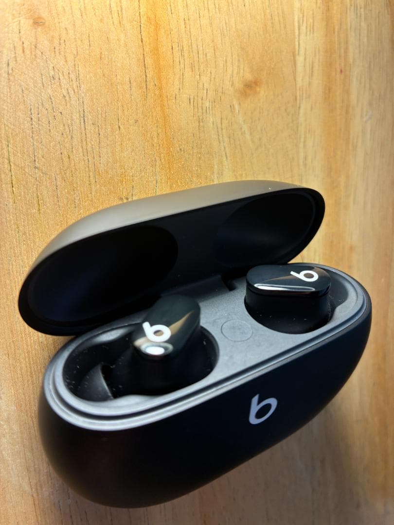 Beats Studio Buds ブラック