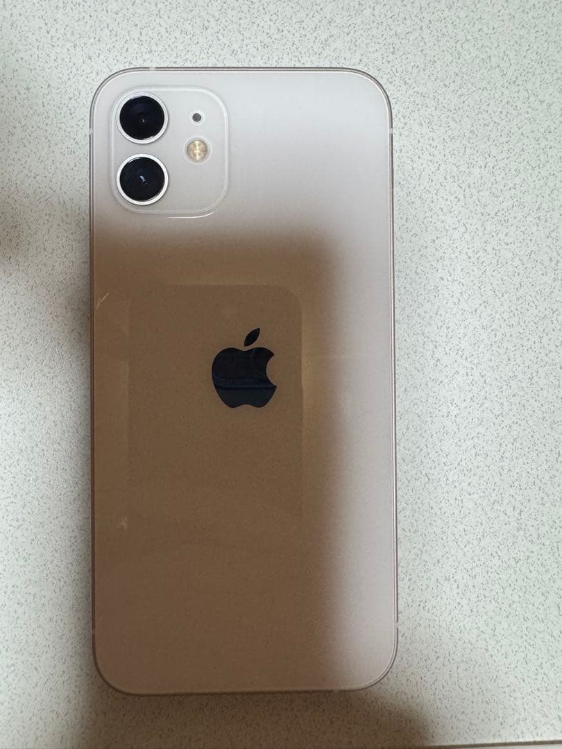 iPhone 12 ホワイト