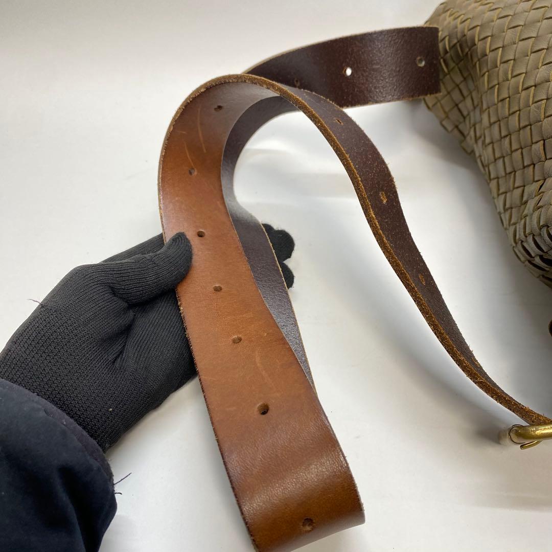 ボッテガヴェネタ ショルダーバッグ カーキ イントレチャート メッセンジャー