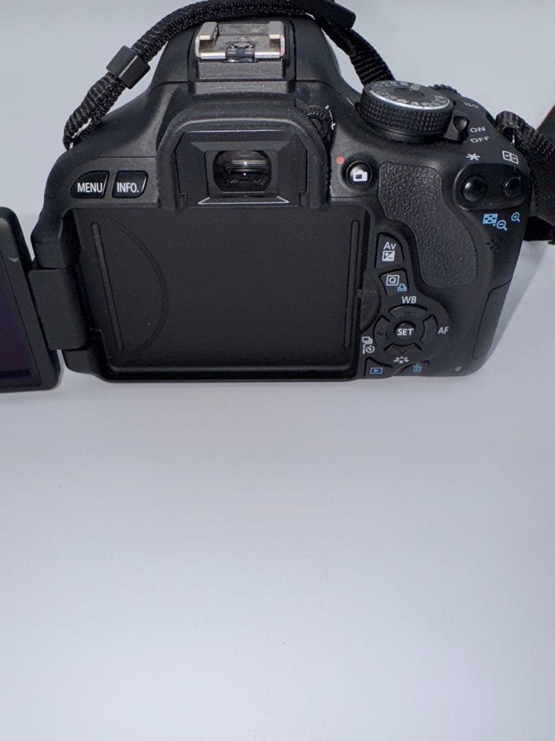 Canon EOS Kiss X5本体 18-55mmレンズ付き キャノン