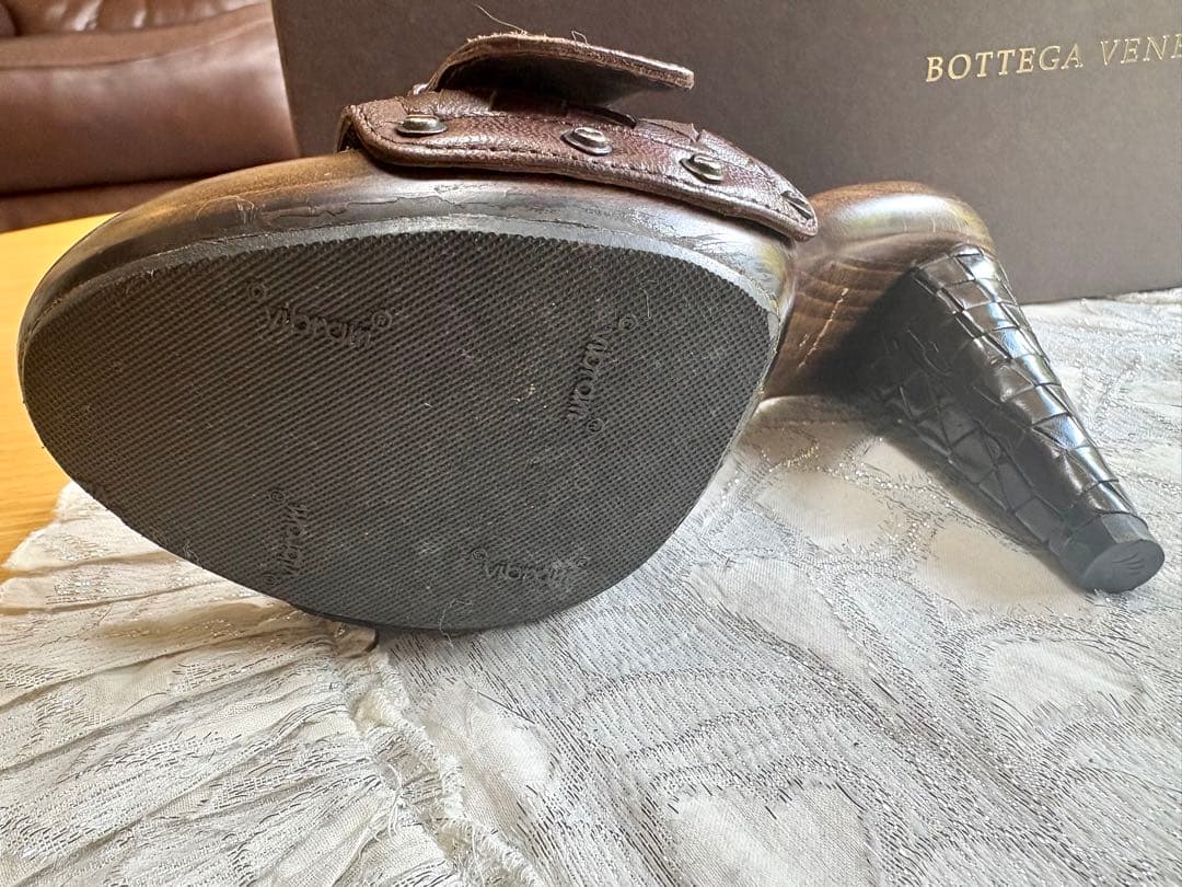 BOTTEGA VENETA ボッテガヴェネタイントレチャートサンダルミュール