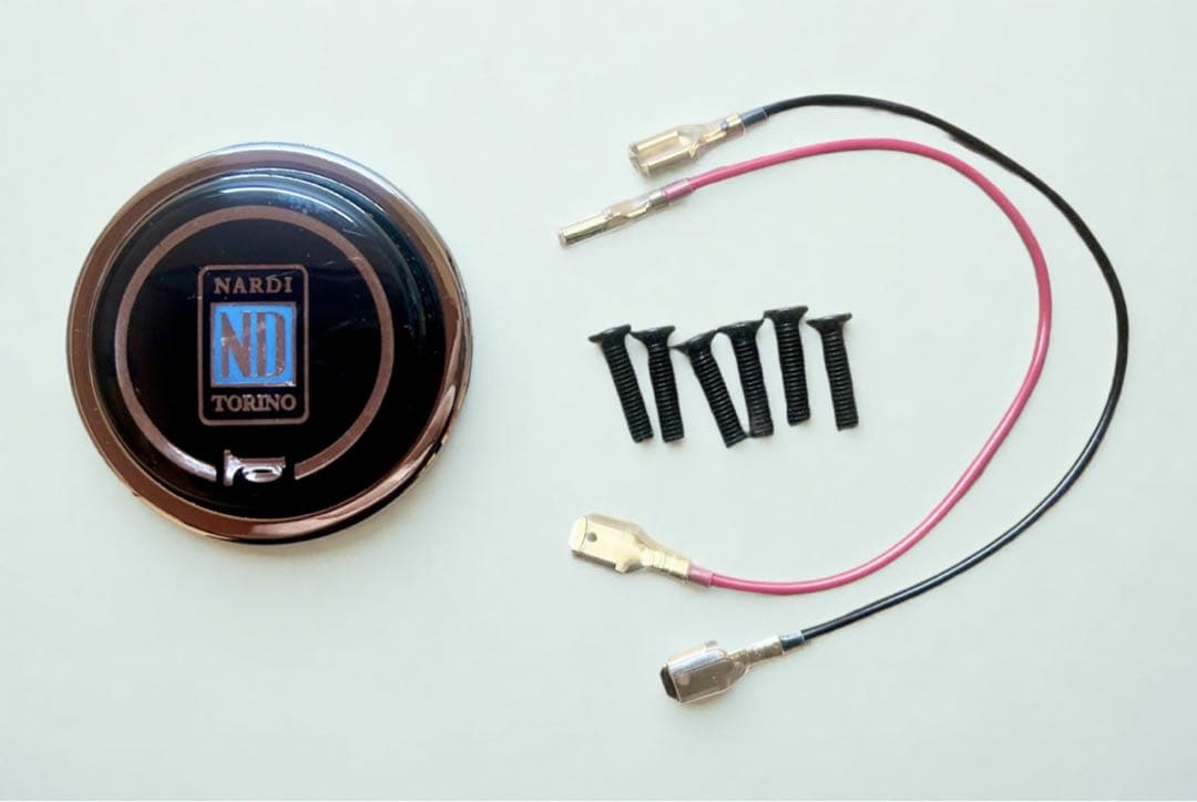 NARDIステアリング ディープコーン ブラックスポーク 14インチ 社外