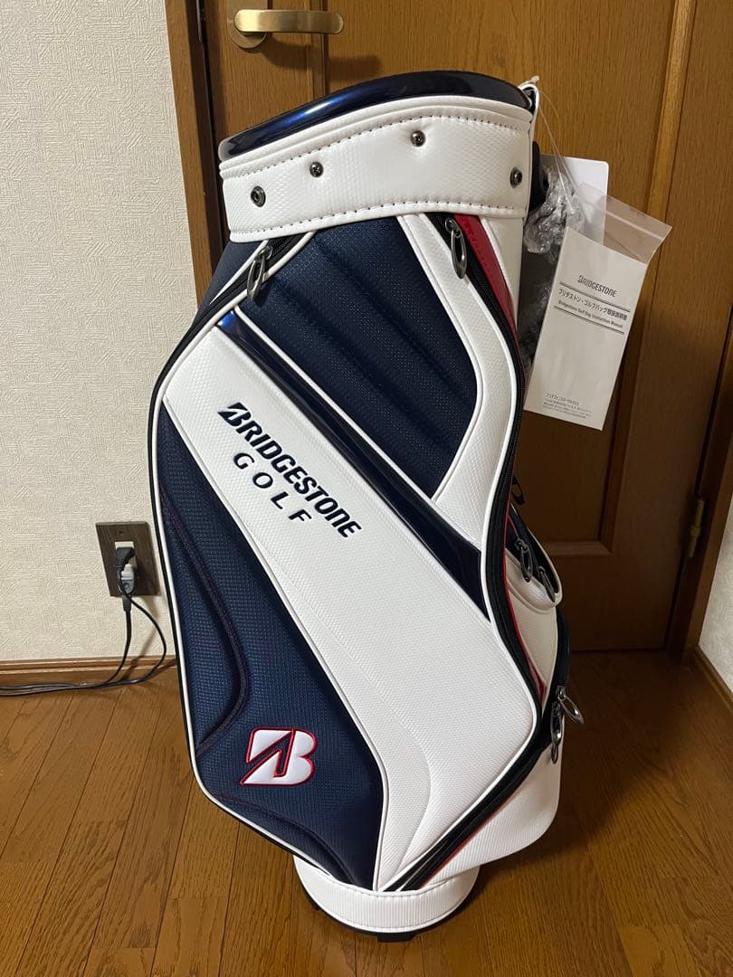 【新品未使用】ブリヂストン ゴルフバッグ 軽量キャディバッグ 白×ネイビー