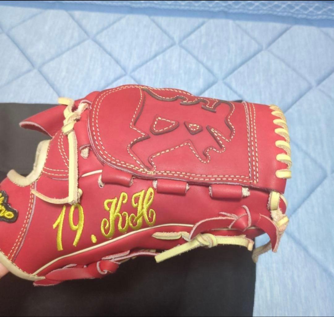 硬式グローブ 赤 右投げ
