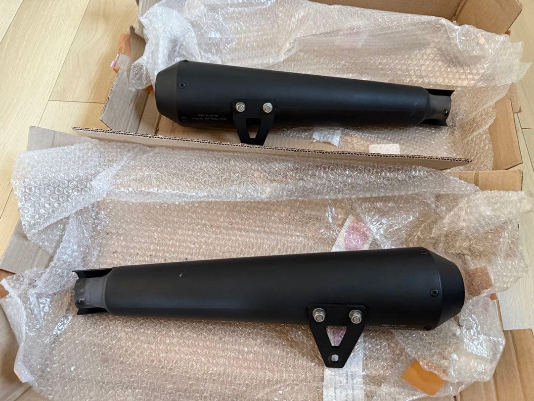 モトグッツィV7 Stone用　MISTRAL サイレンサー