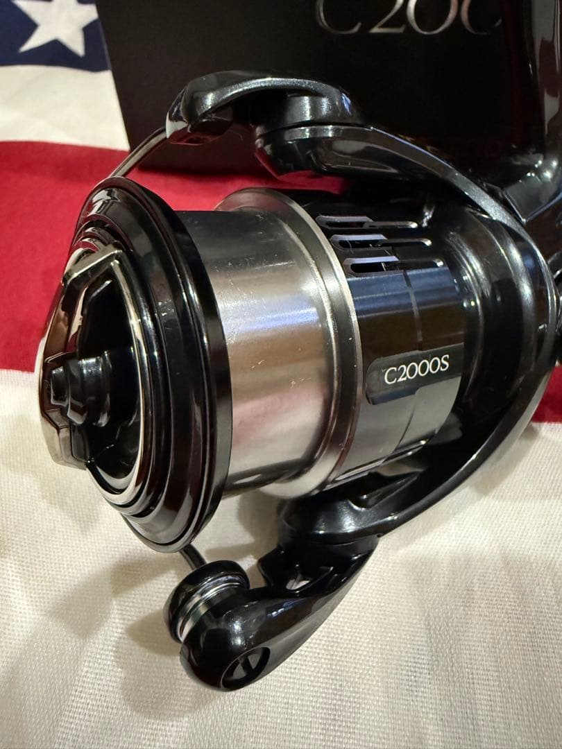 美品★シマノ 19ヴァンキッシュ C2000S ハンドル未使用 ★お値引き可能★