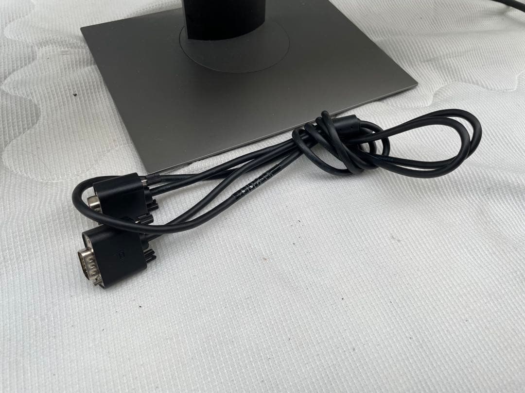 割と綺麗　DELL 27型　液晶ディスプレイモニター　　　　P2719H