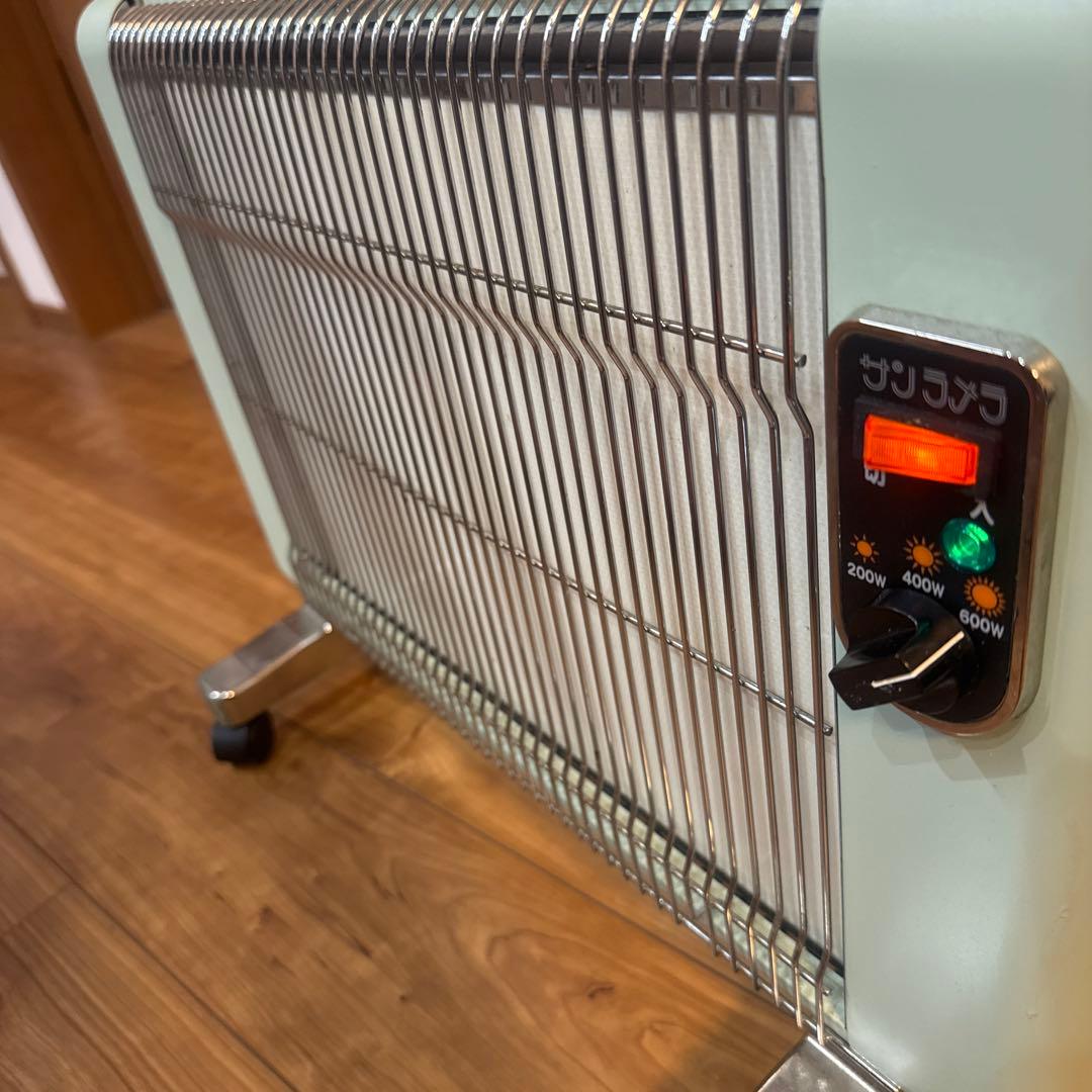 サンラメラ 600W 遠赤外線ヒーター　クラシックグリーン