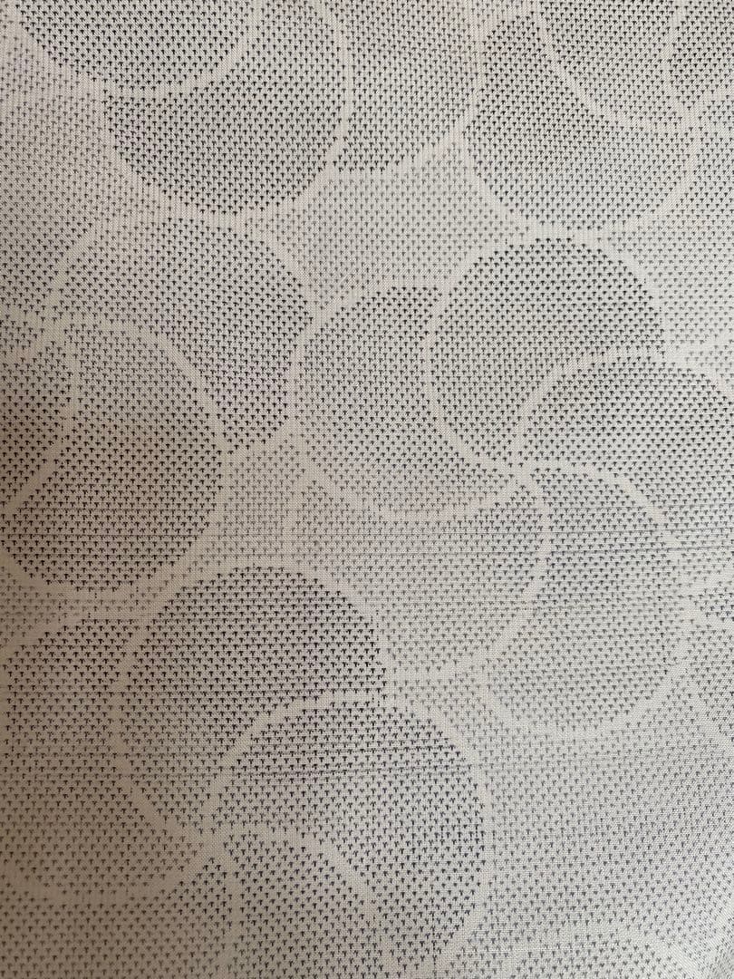 値下げ　本場大島紬　白大島　重ね梅　しつけ付き未着用　ゆったりサイズ