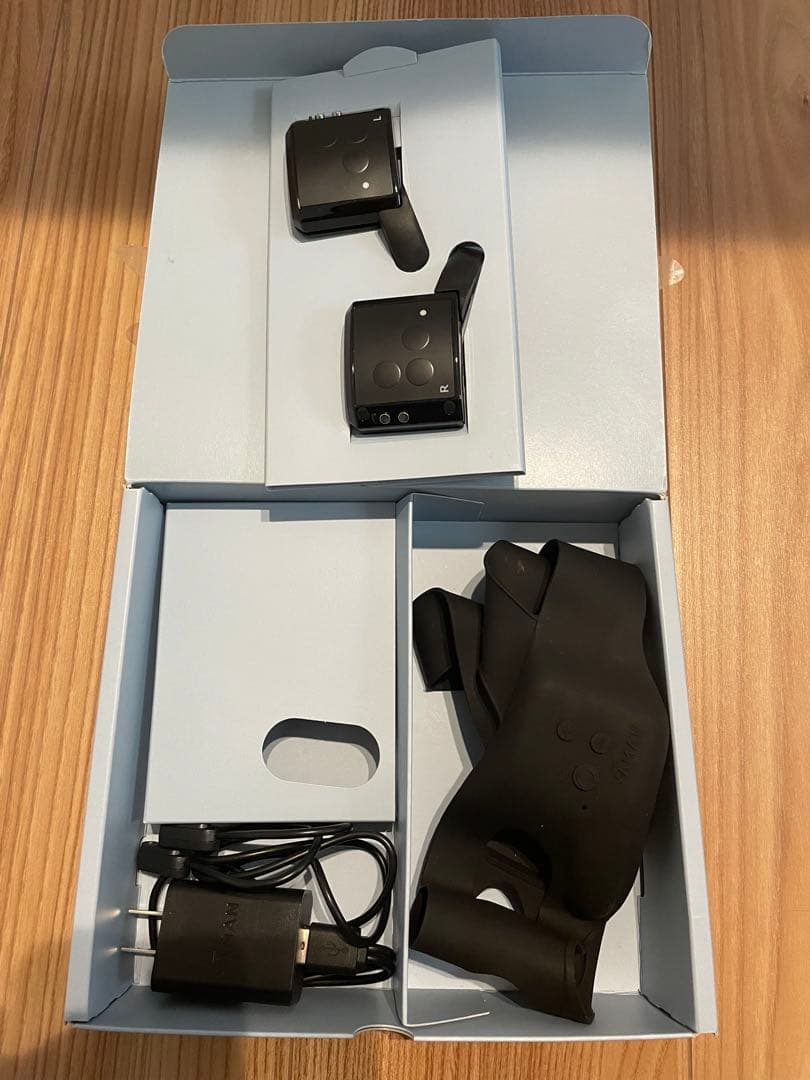 【ヤーマン】家庭用美容器メディリフトアイ 型番EPE-10