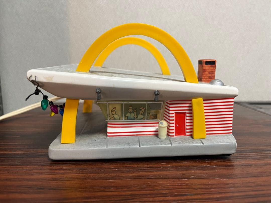 マクドナルド McDonald's 店舗型　ライト　テーブルランプ