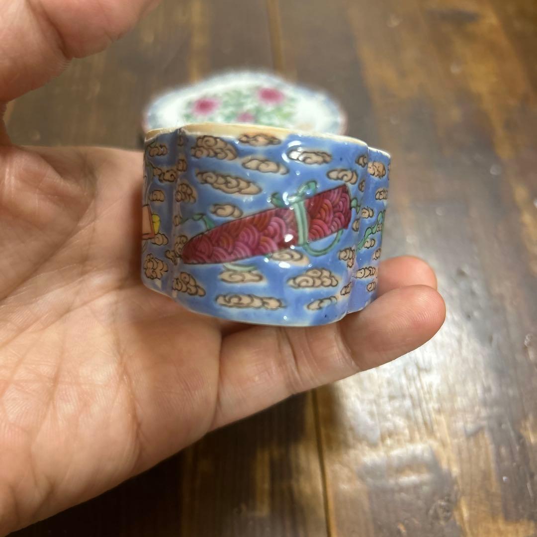 中国古美術　アンティーク　清朝期　粉彩　大清乾隆年製款 香合　蓋物
