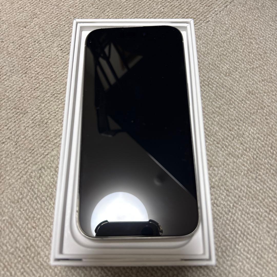 Apple iPhone 15Pro ホワイトチタニウム128GB