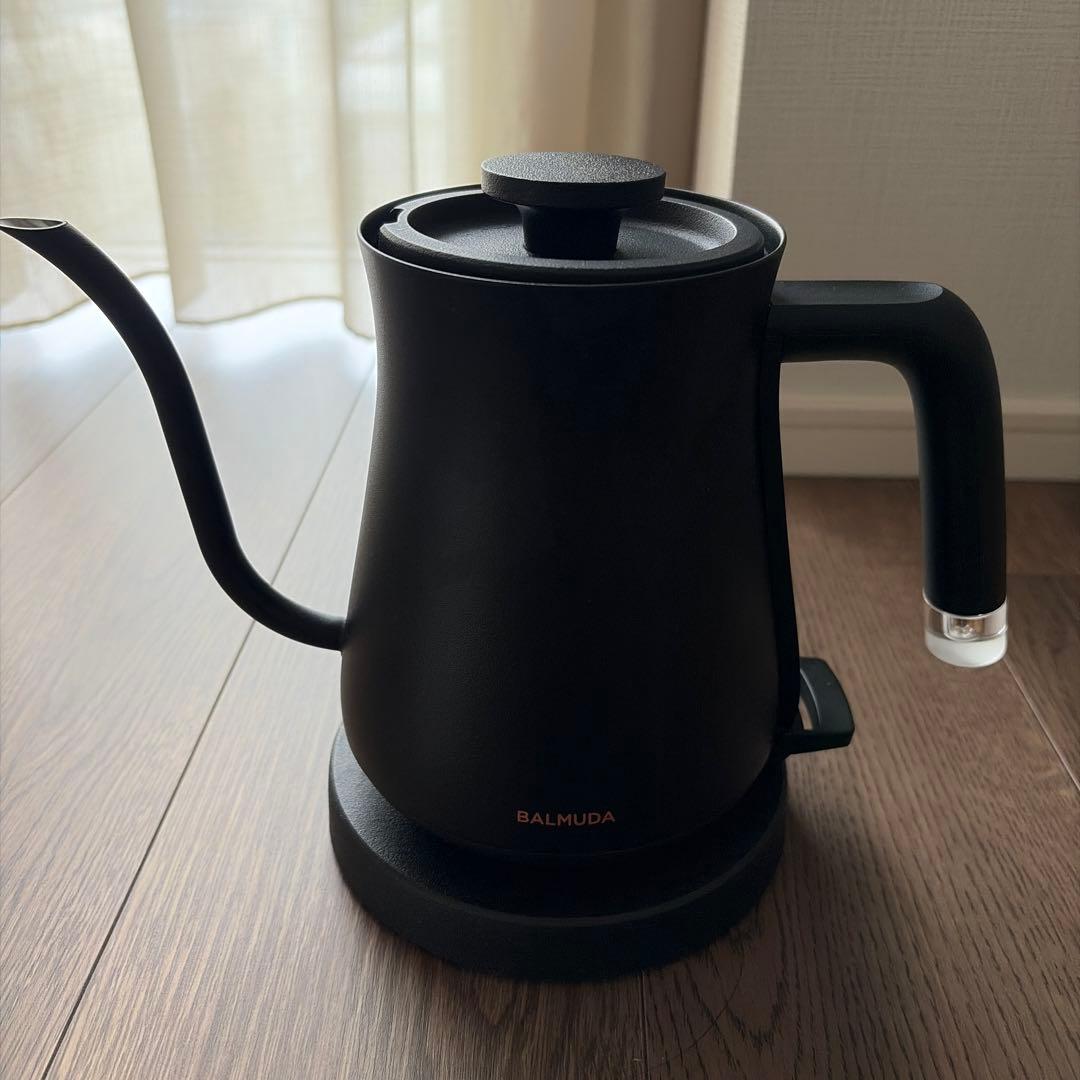 【バルミューダ】ブラック ステンレス 電気ケトル 1L