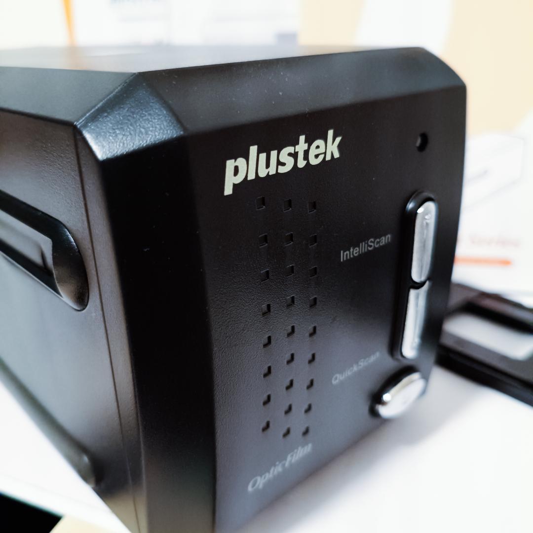 PLUSTEK Optic Film 8200 i SE フィルム スキャナー