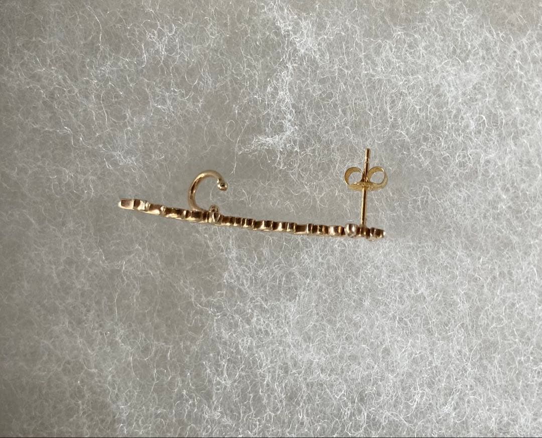 ete×一ツ山佳子コラボ　tattooピアス　右耳用