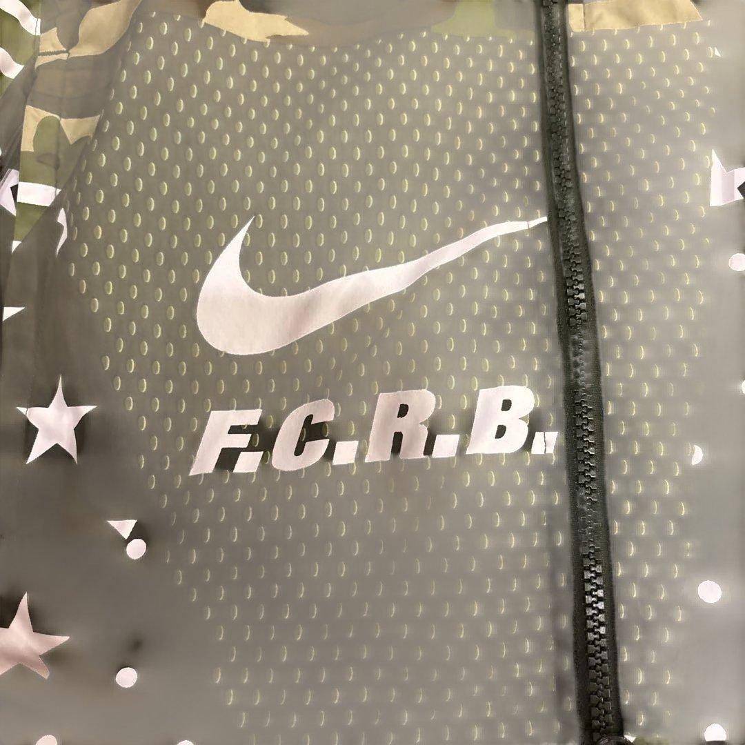 NIKE F.C.R.B ナイロンジャケット　M 迷彩柄　カモフラ　NIKE 星