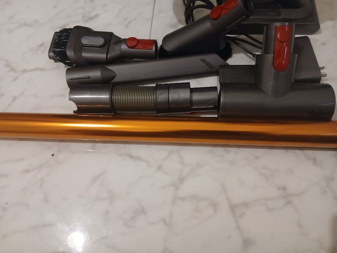 よ*ー様 Dyson V10 SV12 本体一式 動作品 アタッチメント多数