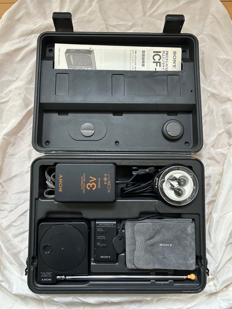 SONY ICF-SW1 FM/AM短波ラジオ 専用ケース付き