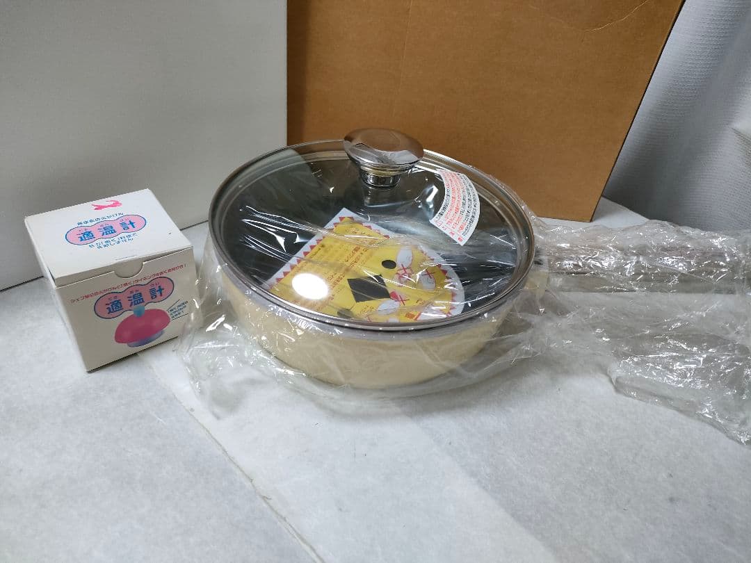 【未使用】　アサヒ軽金属　22オールパン　フライパン　ガラス蓋　適温計付き