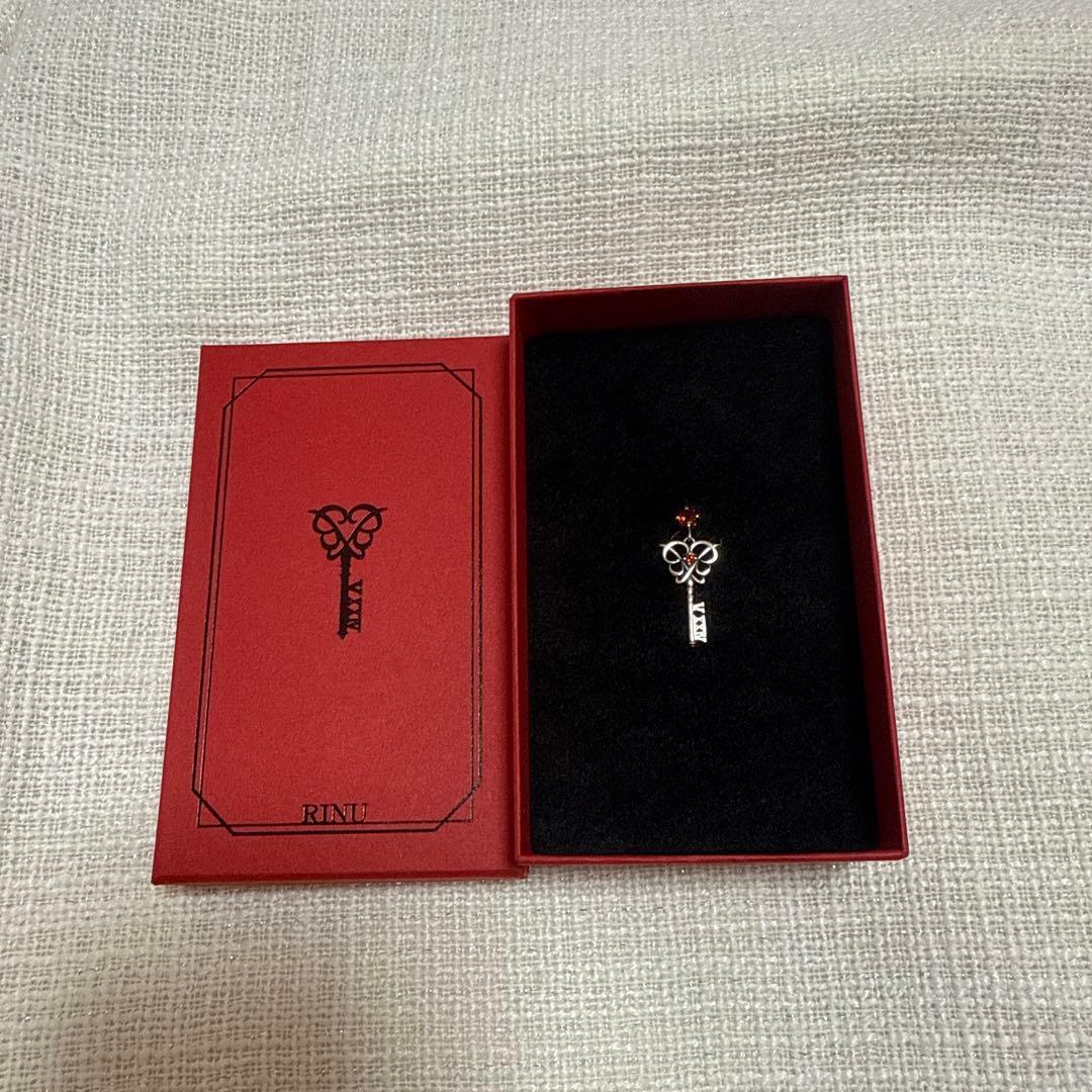 莉犬 2025 BIRTH DAY Secret Heart ピアス