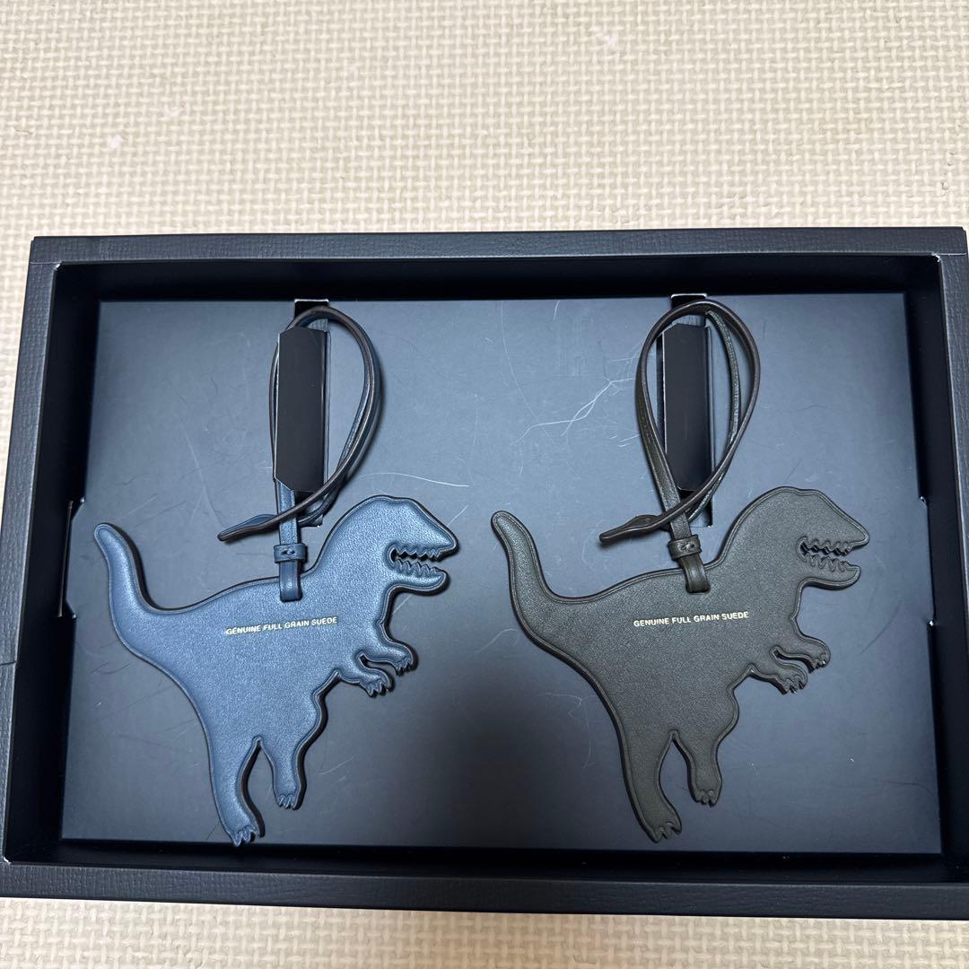 COACH 恐竜型キーホルダー 2個セット