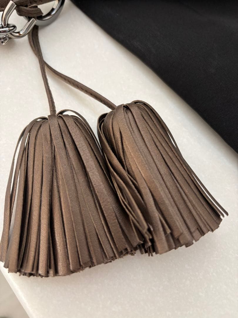 ロエベ　 ロゴデザイン ショルダーバッグ ブロンズ