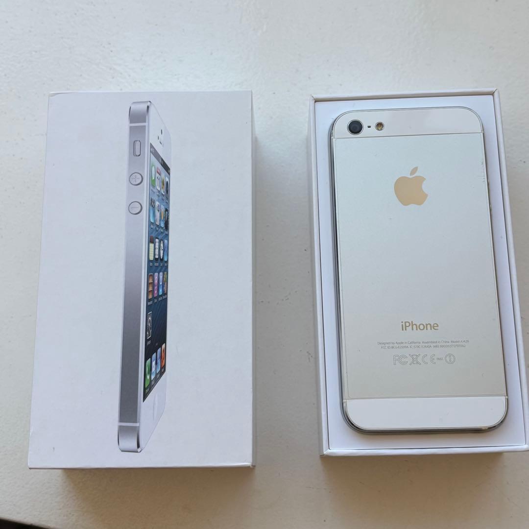 Apple iPhone 5 ホワイト 本体 箱付き