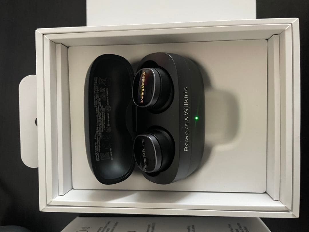 最終値下げ　Bowers & Wilkins Pi8 ワイヤレスイヤフォン　美品