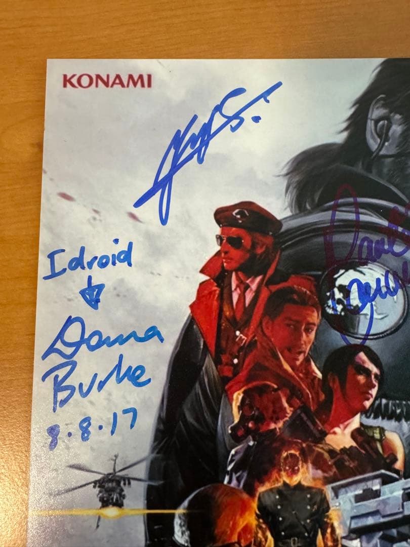 L GEAR SOLID V 小島秀夫監督他　直筆サイン入り写真