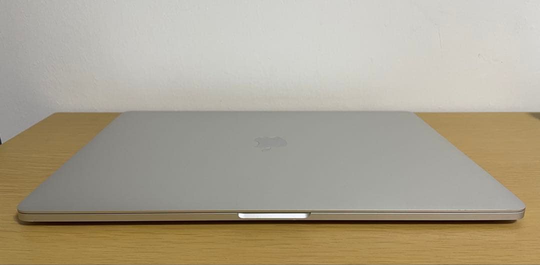 『美品』 MacBook Pro 15インチ 充電回数６回、99%大容量1TB