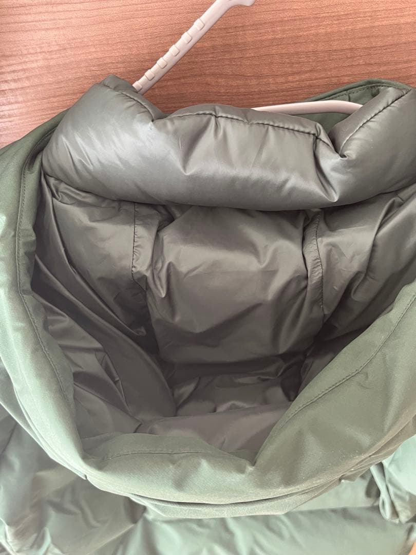 s*7様 【新品】　ユニクロ　シームレスダウンパーカー3Dカット　グリーン　Mサ