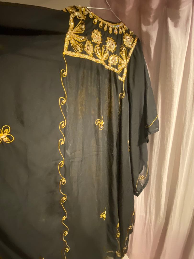 孔雀刺繍　ブラックハリージドレス