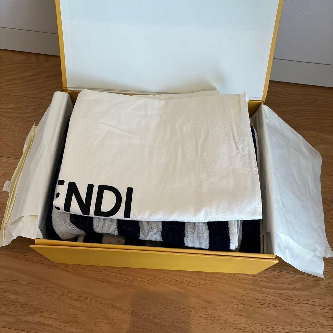 FENDI ペカンタオル　ブランケット