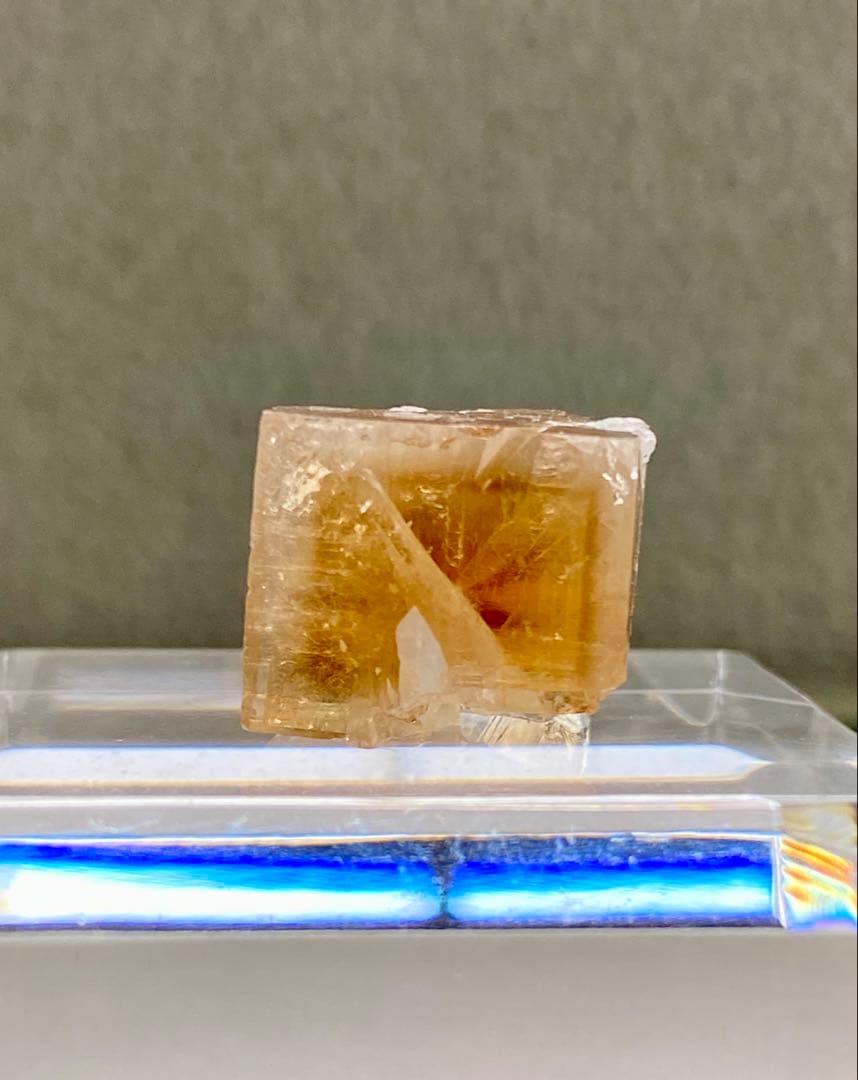 アメリカ　オハイオ州産　フローライト　蛍石　 鉱物標本　天然石