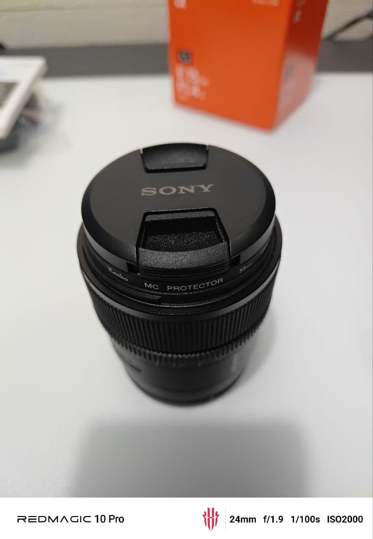 SONY E15mm F1.4 レンズ