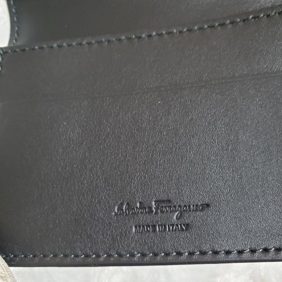新品未使用！サルヴァトーレフェラガモ　カードケース　名刺入れ　ブラック　黒