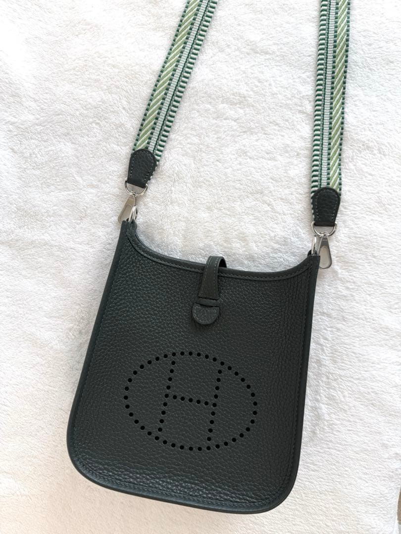 エルメス　エブリン　アマゾーヌ　新色　K刻印　バンドリエール　カヴァル　入手困難