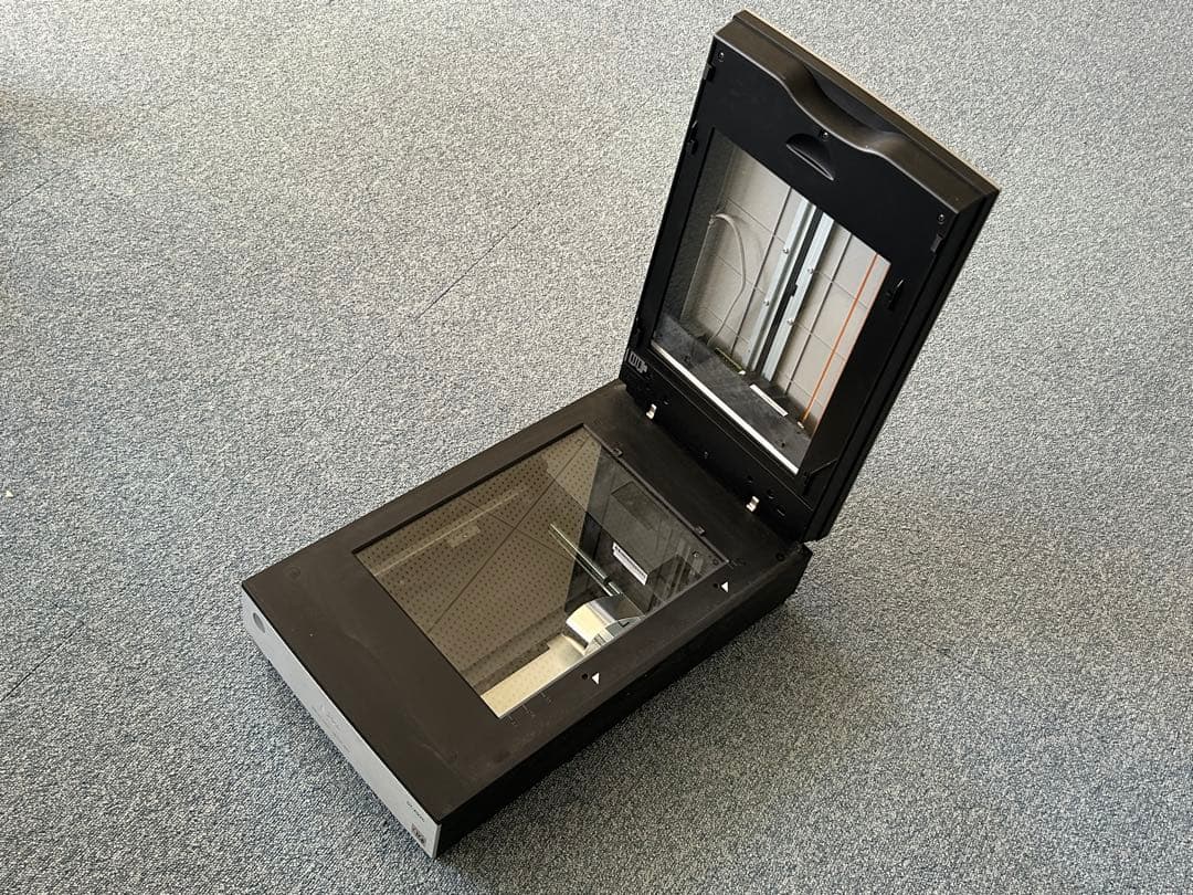 フラットベッドスキャナー GT-X970