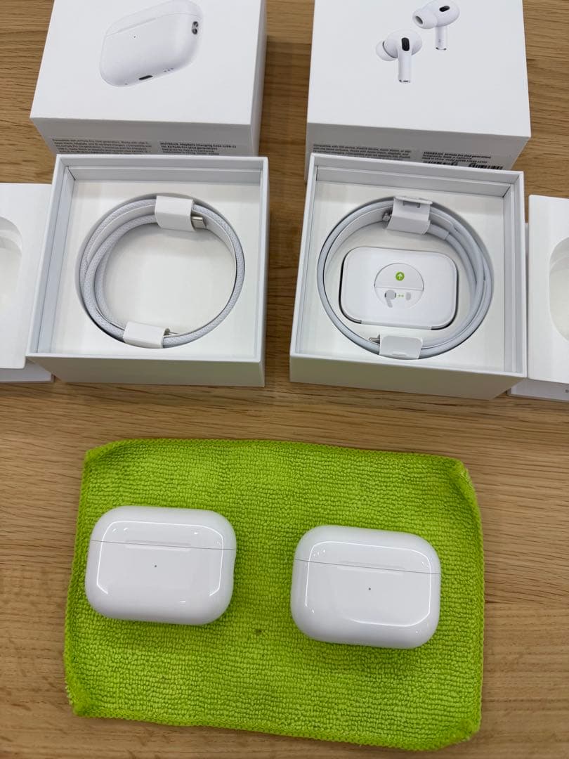 専用！AirPods pro 2 本体&充電ケース&充電ケース　純正品　美品