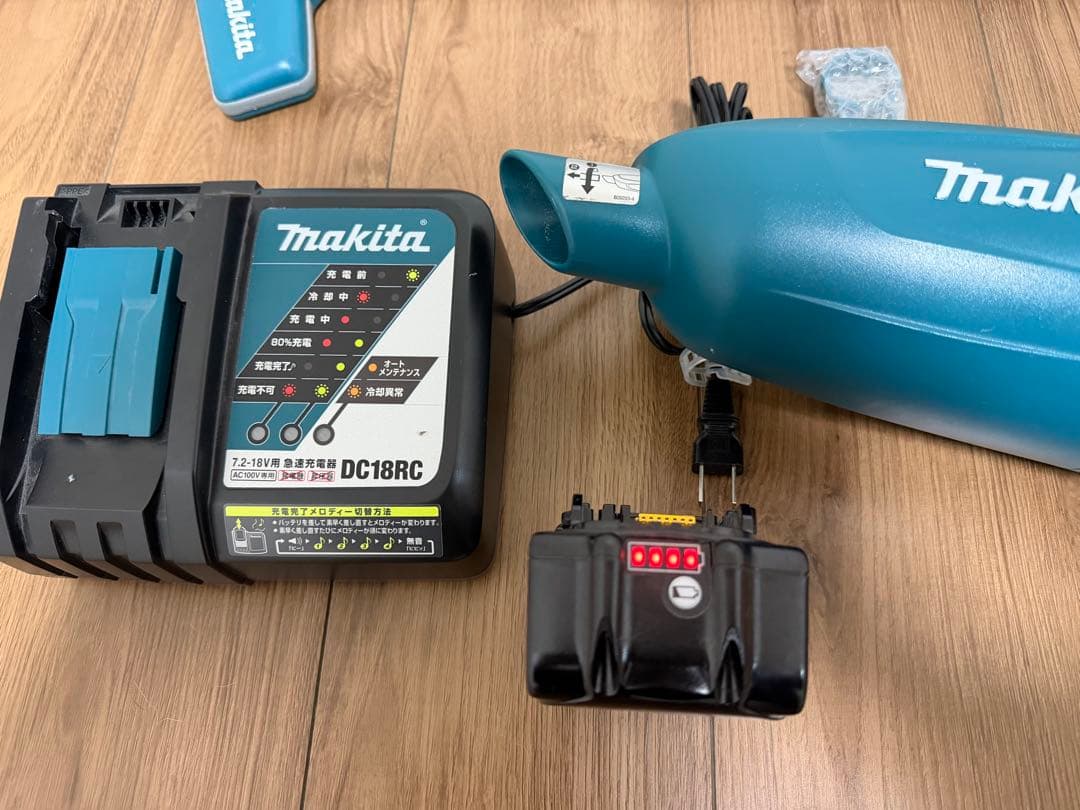 マキタ　コードレス掃除機 CL180FD バッテリー付